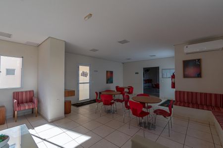 Apartamento para alugar com 52m², 2 quartos e 1 vagaÁrea comum - Salão de festas