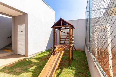 Apartamento à venda com 40m², 2 quartos e sem vagaÁrea comum - Playground