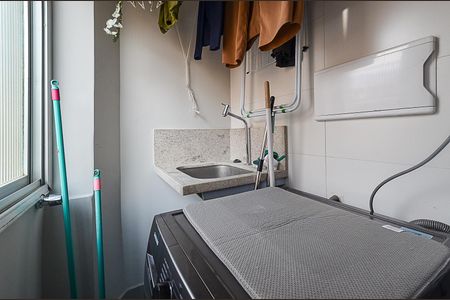 Apartamento para alugar com 65m², 2 quartos e 1 vagaÁrea de Serviço