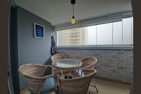 Apartamento para alugar com 52m², 2 quartos e 1 vagaVaranda