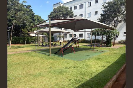 Apartamento para alugar com 55m², 2 quartos e 1 vaga Apartamento para alugar com 55m², 2 quartos e 1 vagaÁrea comum - Playground