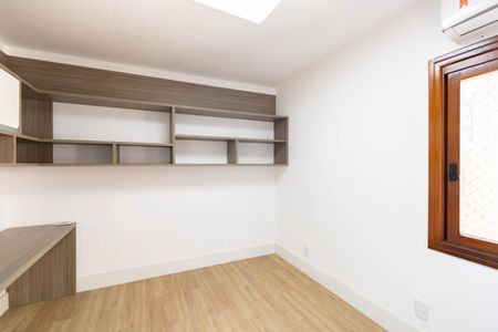 Apartamento à venda com 230m², 4 quartos e 2 vagas