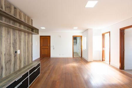 Apartamento à venda com 230m², 4 quartos e 2 vagas