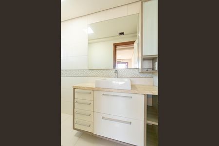 Apartamento à venda com 230m², 4 quartos e 2 vagas