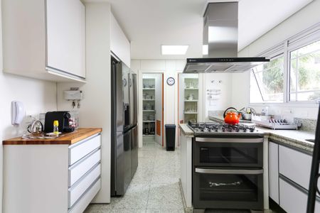 Apartamento à venda com 407m², 4 quartos e 5 vagascozinha