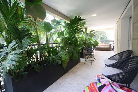 Apartamento à venda com 407m², 4 quartos e 5 vagasVaranda