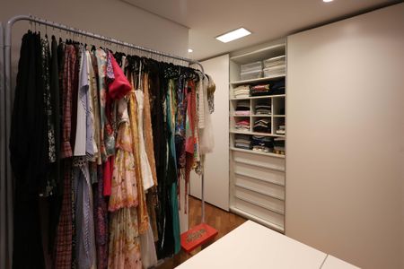 Apartamento à venda com 407m², 4 quartos e 5 vagassuíte 1