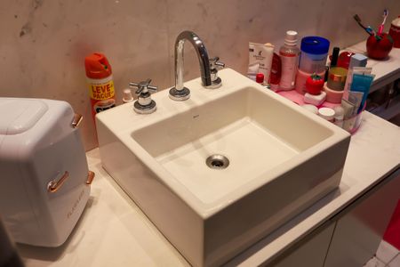 Apartamento à venda com 407m², 4 quartos e 5 vagasBanheiro da Suíte 2