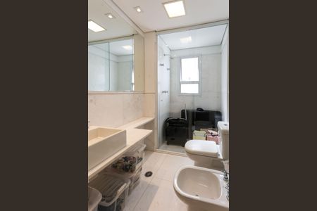 Apartamento à venda com 407m², 4 quartos e 5 vagasBanheiro da Suíte 3