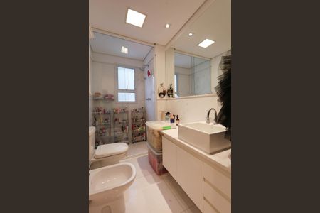 Apartamento à venda com 407m², 4 quartos e 5 vagasBanheiro da Suíte 1