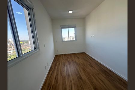 Quarto de apartamento à venda com 1 quarto, 43m² em Jardim Tupanci, Barueri
