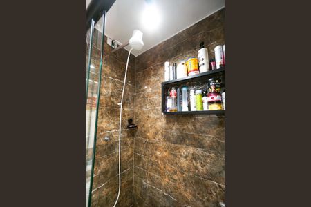 Apartamento à venda com 35m², 2 quartos e sem vagaChuveiro