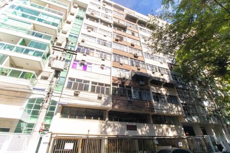 Apartamento à venda com 100m², 2 quartos e 1 vaga Apartamento à venda com 100m², 2 quartos e 1 vagaFachada