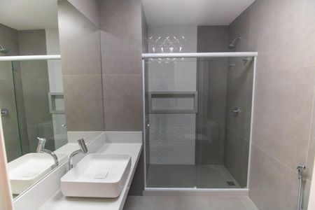 Apartamento à venda com 100m², 2 quartos e 1 vaga Apartamento à venda com 100m², 2 quartos e 1 vagaBanheiro Social