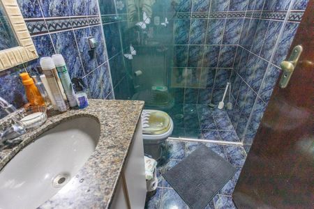 Apartamento à venda com 74m², 2 quartos e 1 vagaBanheiro 