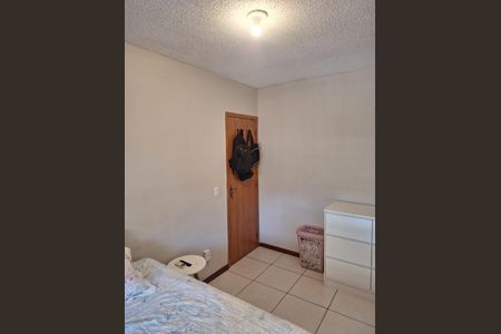 Quarto 2 de casa à venda com 2 quartos, 42m² em Restinga, Porto Alegre