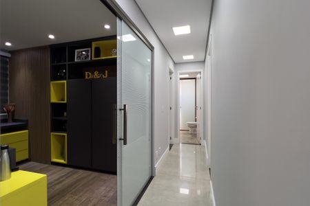 Apartamento à venda com 110m², 2 quartos e 2 vagasCorredor dos Dormitórios