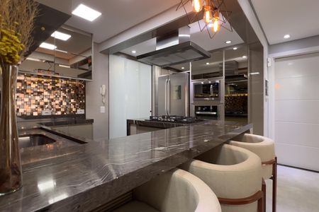 Apartamento à venda com 110m², 2 quartos e 2 vagasCozinha e Área de Serviço