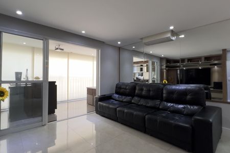 Apartamento à venda com 110m², 2 quartos e 2 vagasSala