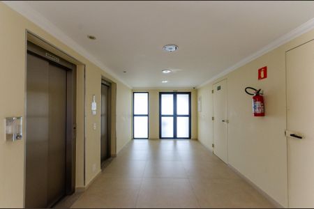 Apartamento à venda com 62m², 2 quartos e 1 vaga Apartamento à venda com 62m², 2 quartos e 1 vagaElevador