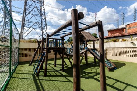 Apartamento à venda com 62m², 2 quartos e 1 vaga Apartamento à venda com 62m², 2 quartos e 1 vagaÁrea comum - Playground