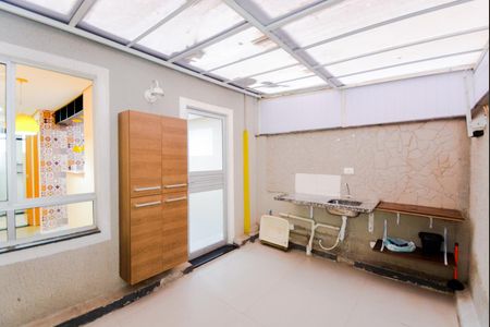 Apartamento para alugar com 47m², 2 quartos e 1 vagaÁrea de Serviço