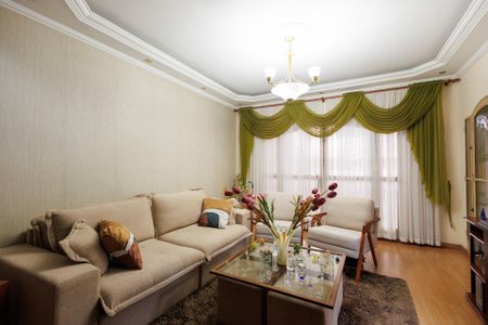 Casa para alugar com 129m², 3 quartos e 2 vagasSala