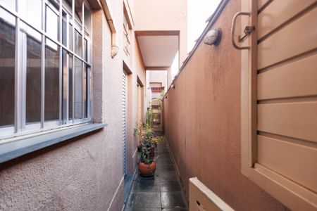 Casa para alugar com 129m², 3 quartos e 2 vagasCorredor lateral