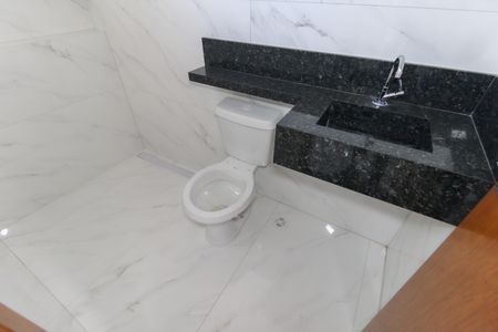 Casa à venda com 153m², 3 quartos e 2 vagas Casa à venda com 153m², 3 quartos e 2 vagasBanheiro da Suíte 1