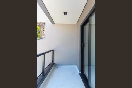 Casa à venda com 153m², 3 quartos e 2 vagas Casa à venda com 153m², 3 quartos e 2 vagasVaranda da Sala