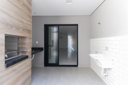 Casa à venda com 153m², 3 quartos e 2 vagas Casa à venda com 153m², 3 quartos e 2 vagasChurrasqueira - Área de Serviço