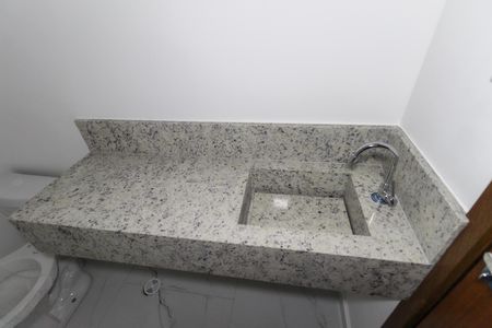 Casa à venda com 153m², 3 quartos e 2 vagas Casa à venda com 153m², 3 quartos e 2 vagasLavabo