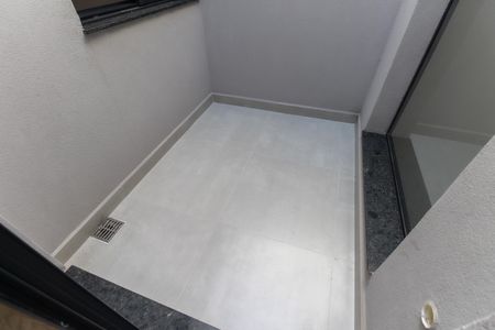 Casa à venda com 153m², 3 quartos e 2 vagas Casa à venda com 153m², 3 quartos e 2 vagasJardim de Inverno