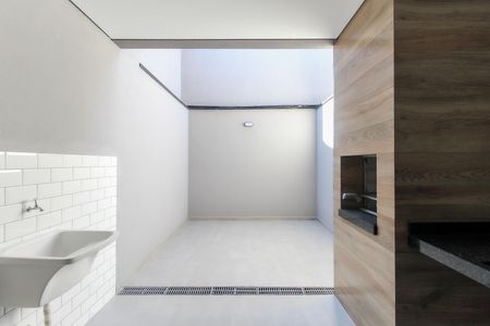 Casa à venda com 153m², 3 quartos e 2 vagas Casa à venda com 153m², 3 quartos e 2 vagasChurrasqueira - Área de Serviço