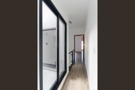 Casa à venda com 153m², 3 quartos e 2 vagas Casa à venda com 153m², 3 quartos e 2 vagasCorredor