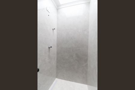 Casa à venda com 153m², 3 quartos e 2 vagas Casa à venda com 153m², 3 quartos e 2 vagasBanheiro da Suíte 2