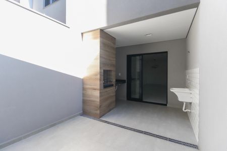 Casa à venda com 153m², 3 quartos e 2 vagas Casa à venda com 153m², 3 quartos e 2 vagasChurrasqueira - Área de Serviço
