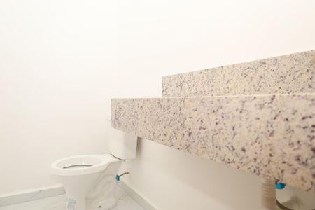 Casa à venda com 153m², 3 quartos e 2 vagasBanheiro 4 - Lavabo