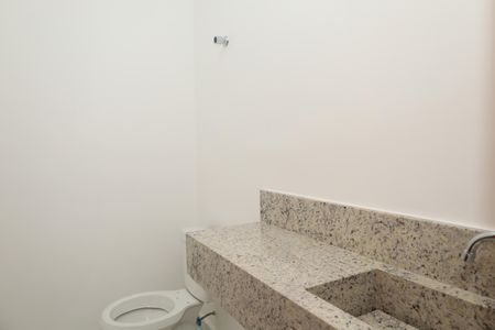 Casa à venda com 153m², 3 quartos e 2 vagasBanheiro 4 - Lavabo