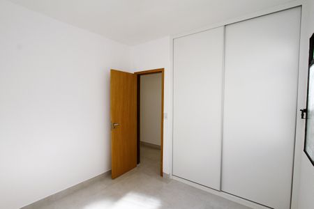 Quarto 1 de apartamento à venda com 3 quartos, 75m² em João Pinheiro, Belo Horizonte