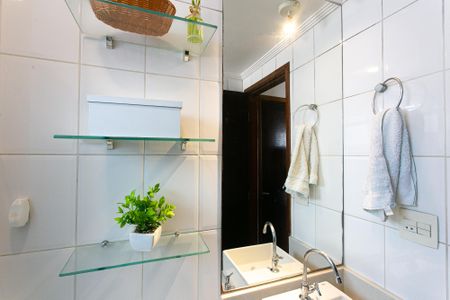 Apartamento à venda com 52m², 2 quartos e 1 vaga Apartamento à venda com 52m², 2 quartos e 1 vagaBanheiro