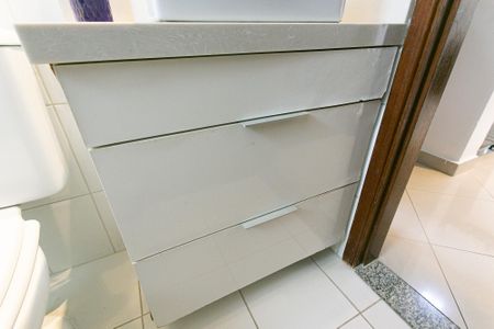 Apartamento à venda com 52m², 2 quartos e 1 vaga Apartamento à venda com 52m², 2 quartos e 1 vagaBanheiro