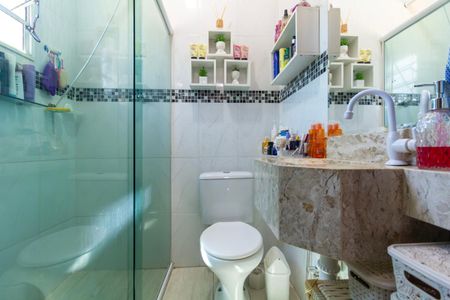 Casa de condomínio à venda com 78m², 2 quartos e 1 vagaBanheiro 1