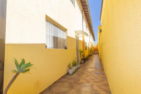 Casa de condomínio à venda com 78m², 2 quartos e 1 vagaCorredor Externo