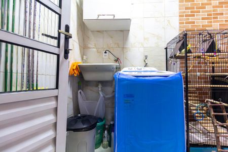 Casa de condomínio à venda com 78m², 2 quartos e 1 vagaÁrea de Serviço