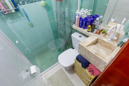 Casa de condomínio à venda com 78m², 2 quartos e 1 vagaBanheiro 2