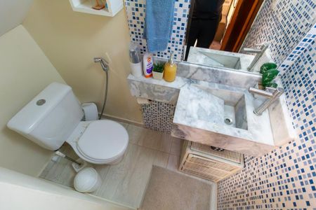 Casa de condomínio à venda com 78m², 2 quartos e 1 vagaLavabo