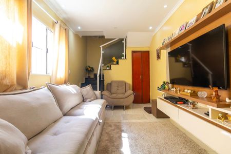 Casa de condomínio à venda com 78m², 2 quartos e 1 vagaSala