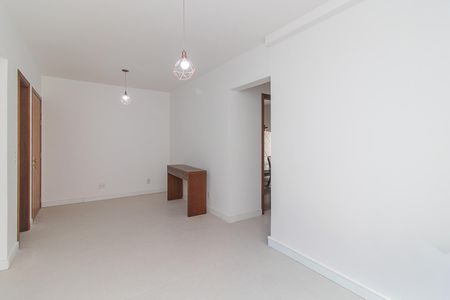 Sala de apartamento para alugar com 2 quartos, 67m² em Cidade Baixa, Porto Alegre