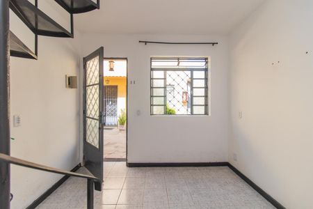 Sala de casa de condomínio para alugar com 2 quartos, 2147483647m² em Cavalhada, Porto Alegre